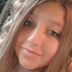 Meet your Posher, Raelynn